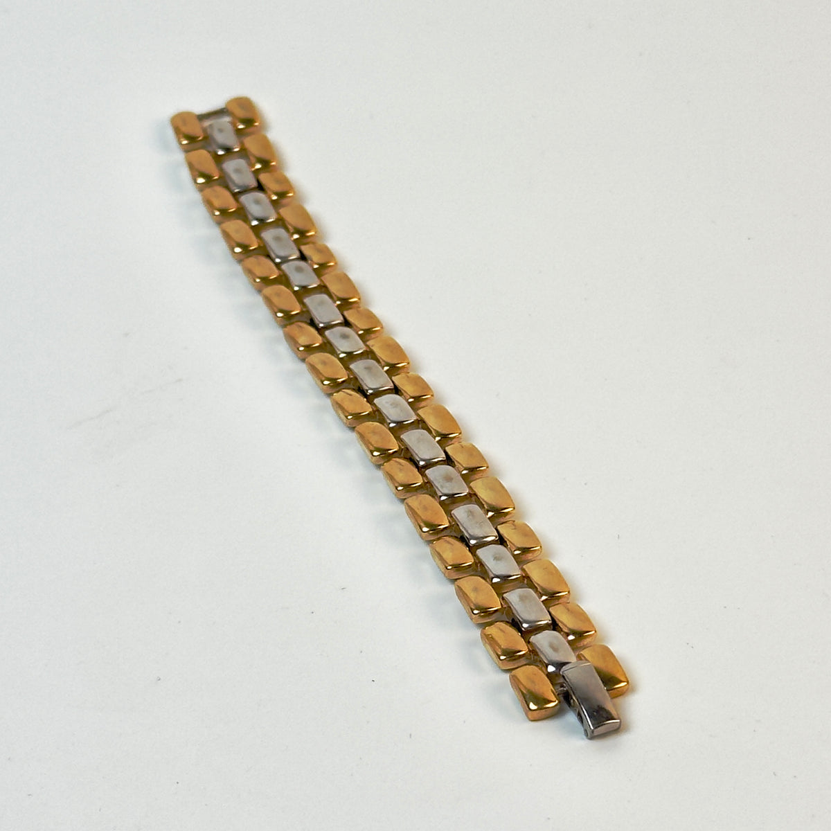 Vintage tofarvet armbånd i guld- og sølvfarvet metal