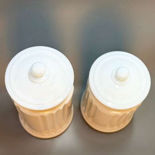 Opbevaringskrukker med låg i opalineglas – italiensk vintage - Frøken Lilly