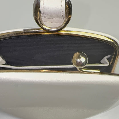 Skøn hvid clutch lædertaske med wristlet rem – 1960