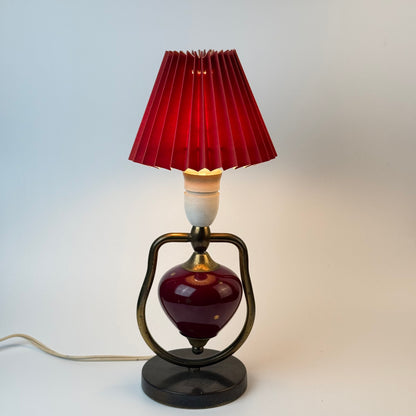 Vintage kombinationslampe massiv messing og rødt porcelæn – bord- og væglampe
