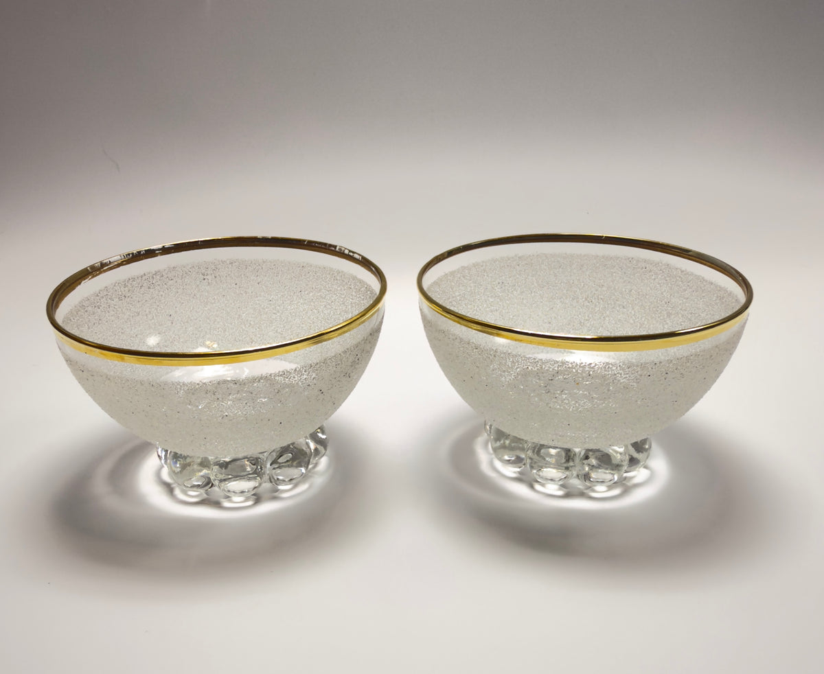 Coupéglas im Set mit rauer granulierter Glasoberfläche und Goldrand