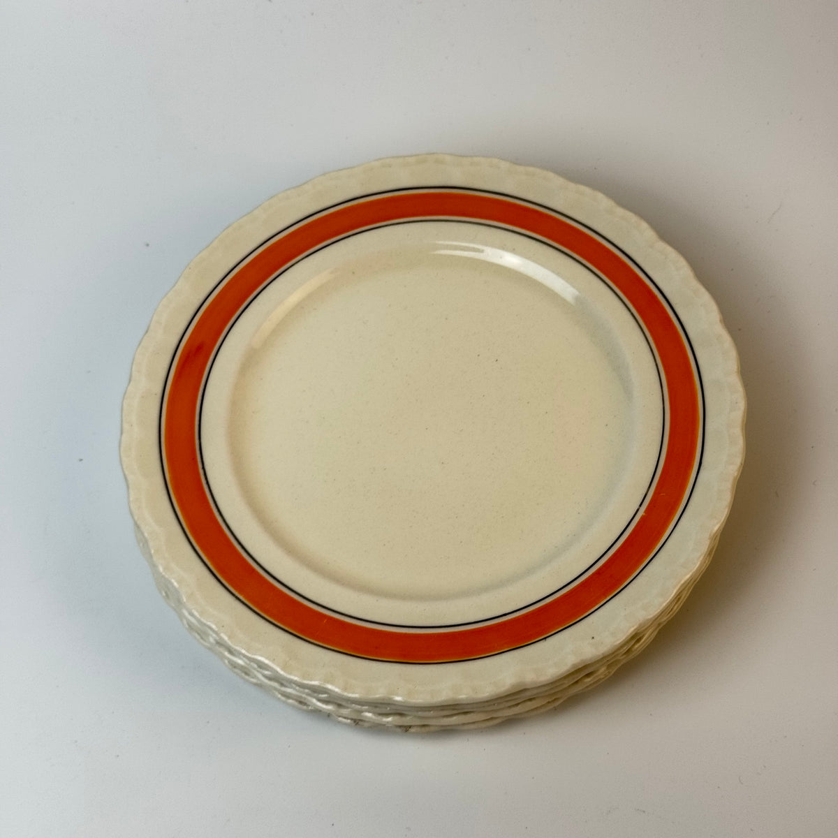 Grindley Cream Petal Dessertteller aus Steingut