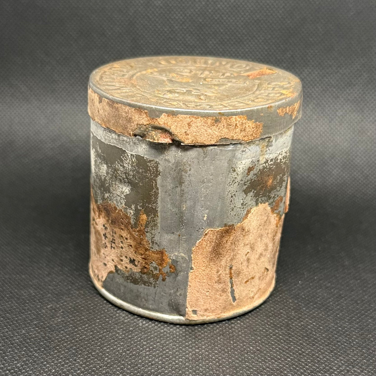 Antik Carreras craven “Black Cat” tobaksdåse ca. 1900 