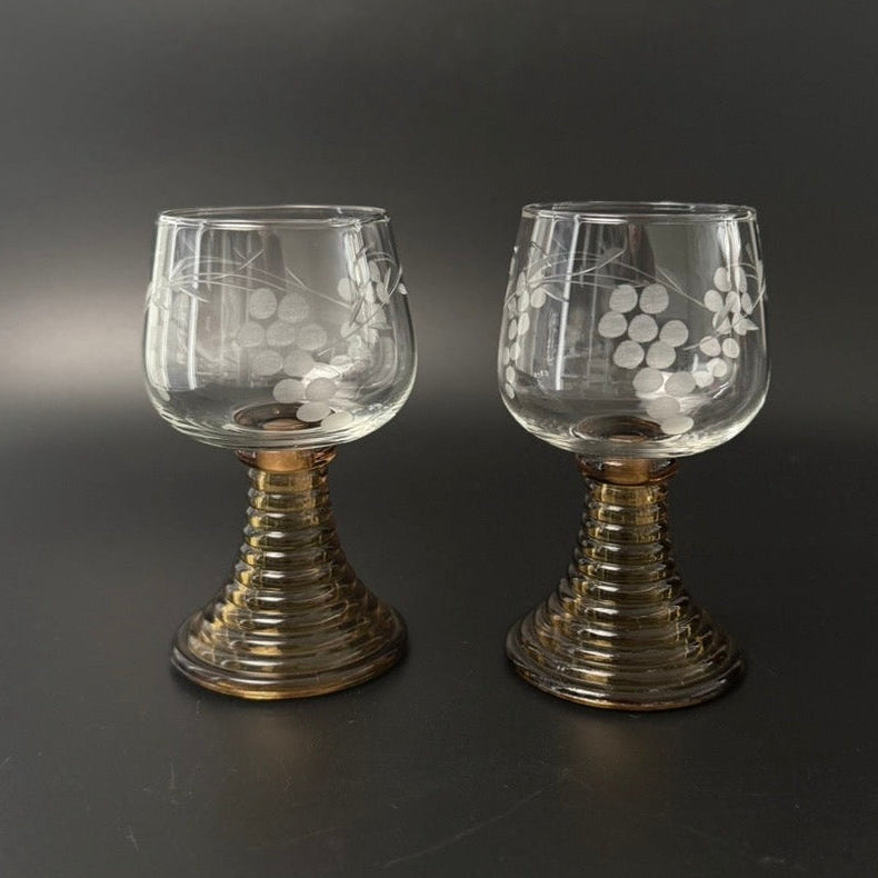 Ravfarvet Rømerglas til rød-hvidvins glas med drueranke - 2 stk.