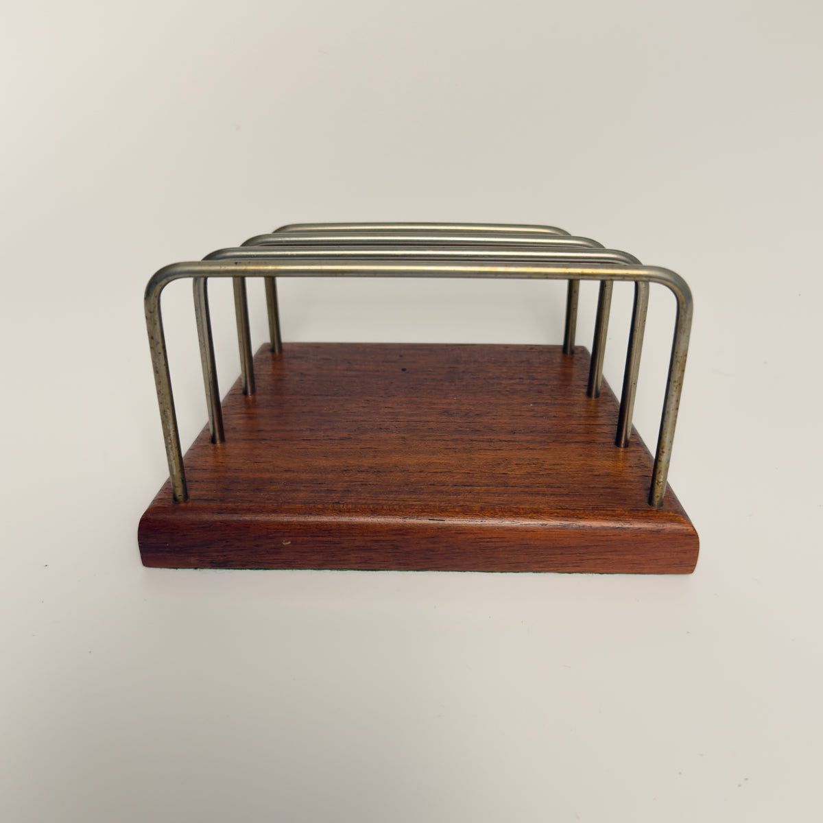 Vintage brevholder i teak – mid century skrivebordstilbehørp