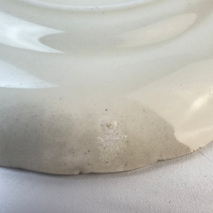 Grindley Cream Petal Dessertteller aus Steingut