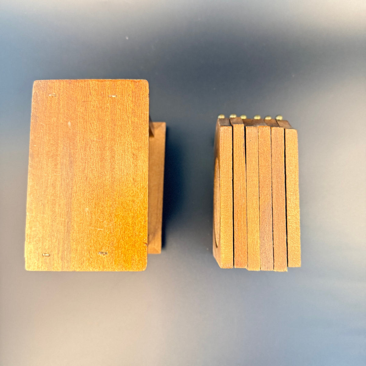 Vintage bordskåner sæt i træ – kaminur design med kork underlag, 1960-1970'erne