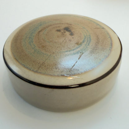 Bing & Grøndahl stoneware 303 – flødekande og sukkerskål med Låg – vintage stentøj