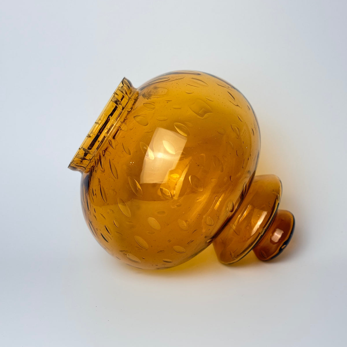 E.S. Horn, original udendørs væglampe med ravfarvet glaskuppel – dansk vintage 1970’er