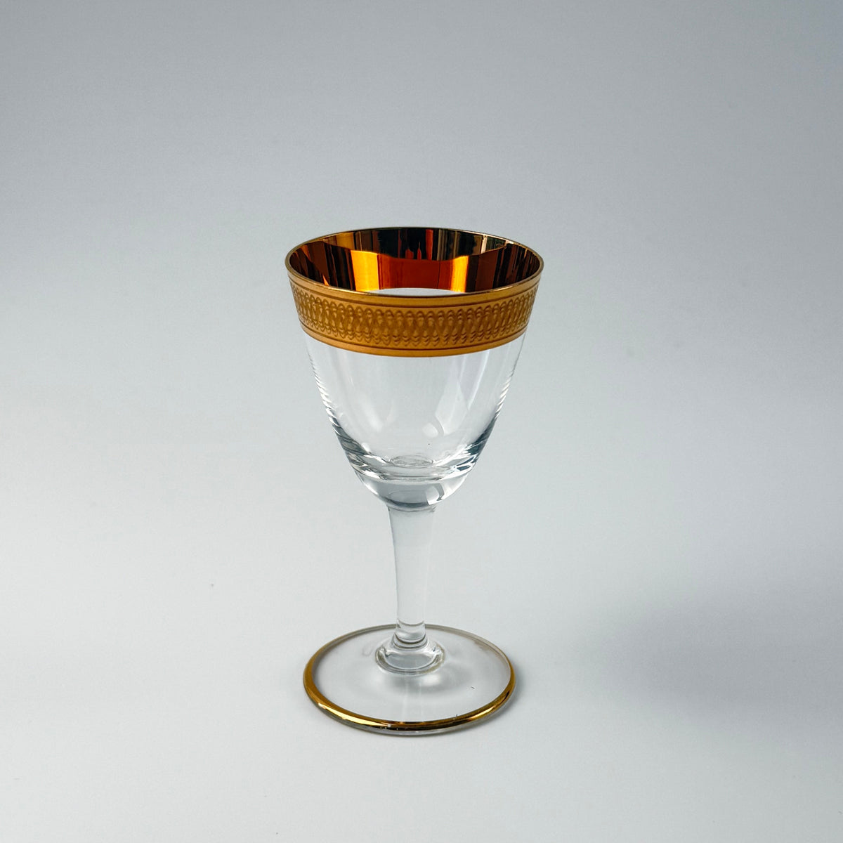 Lyngby Glas Tosca snapseglas i krystal med bred ciseleret guldkant, 1960'erne