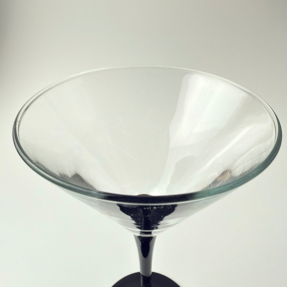 Luminarc France cocktailglas 16,5 cm – sort stilk – vintage martiniglas