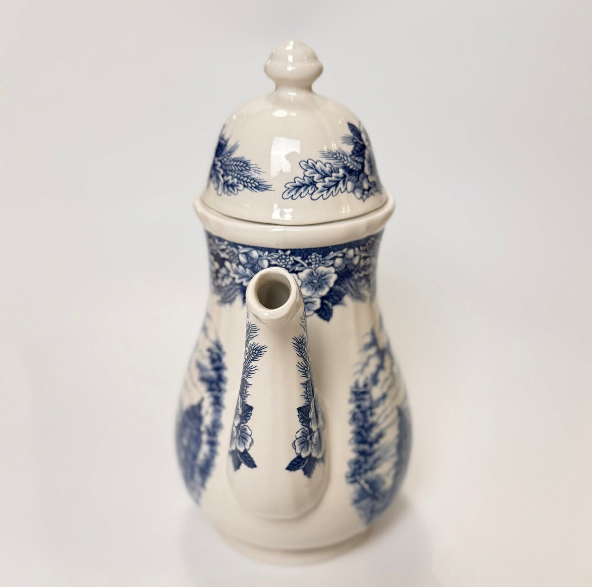 Imerco’s 50 års jubilæums kaffekande i fajance, Frederiksborg Slot, 1978