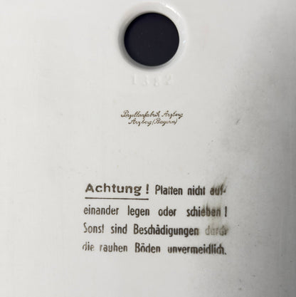 Arzberg model 1382 porcelæns morgenmadsbræt med rød kant - Frøken Lilly