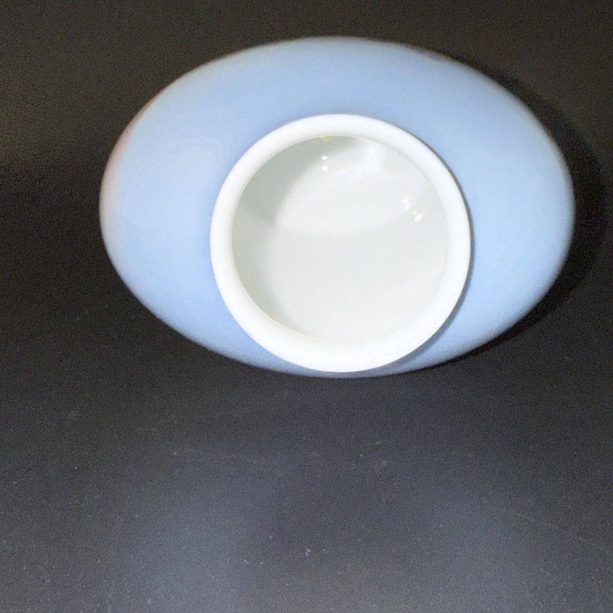 Bing & Grøndahl vase med motiv fra Den Gamle By nr. 1302 - 6238 - Frøken Lilly