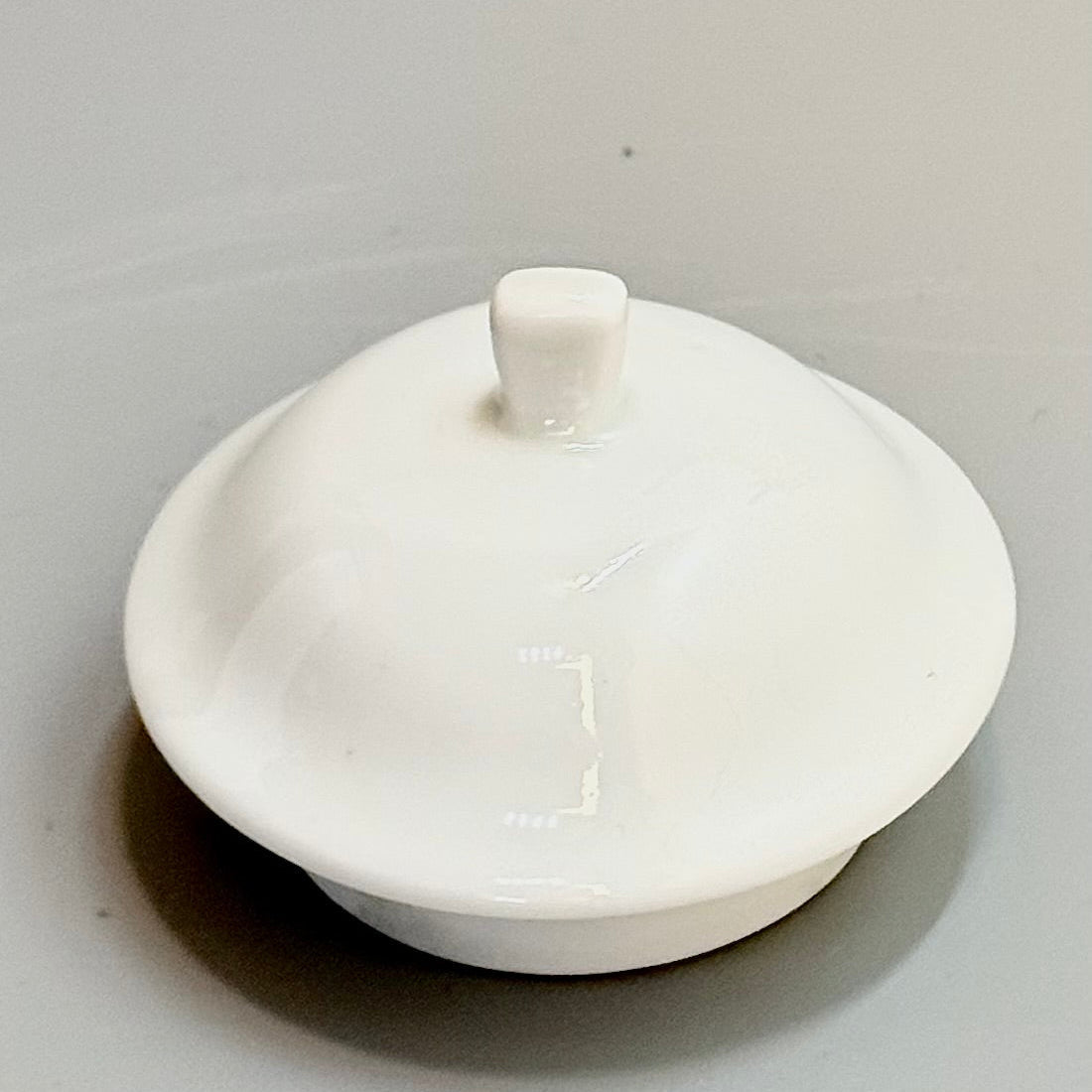 Bing & Grøndahl hvid porcelæns thekrukke med låg – klassisk dansk design - Frøken Lilly