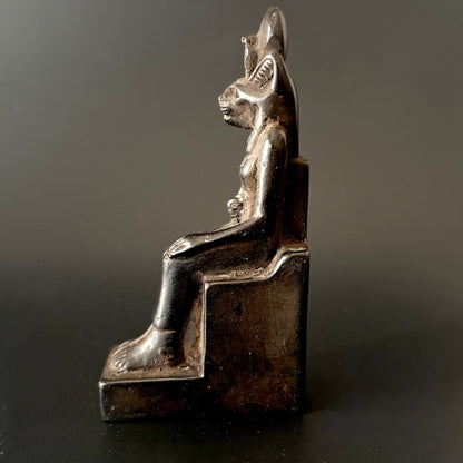 Egyptisk figur Hathor gudinde siddende dekorationsfigur - Frøken Lilly