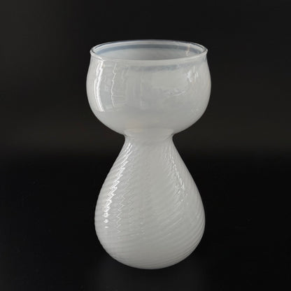 Holmegaard hyacintglas i opalglas model 341 12 28 fra 1981 - Frøken Lilly