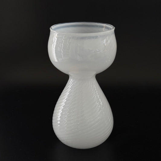 Holmegaard hyacintglas i opalglas model 341 12 28 fra 1981 - Frøken Lilly