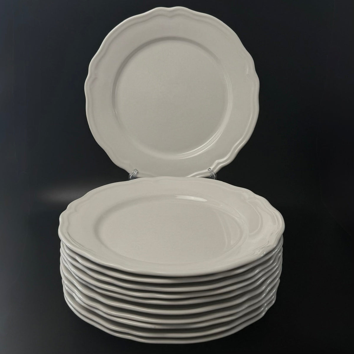 IKEA middagstallerkener, serien ARV, 15199 i cremehvid porcelæn, Ø28,5 - udgået model - Frøken Lilly