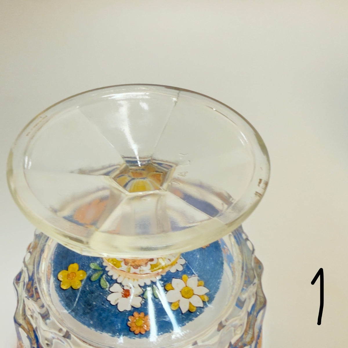 Italiensk champagne/dessertskål på fod i emaljemalet glas – 1960’erne - Frøken Lilly