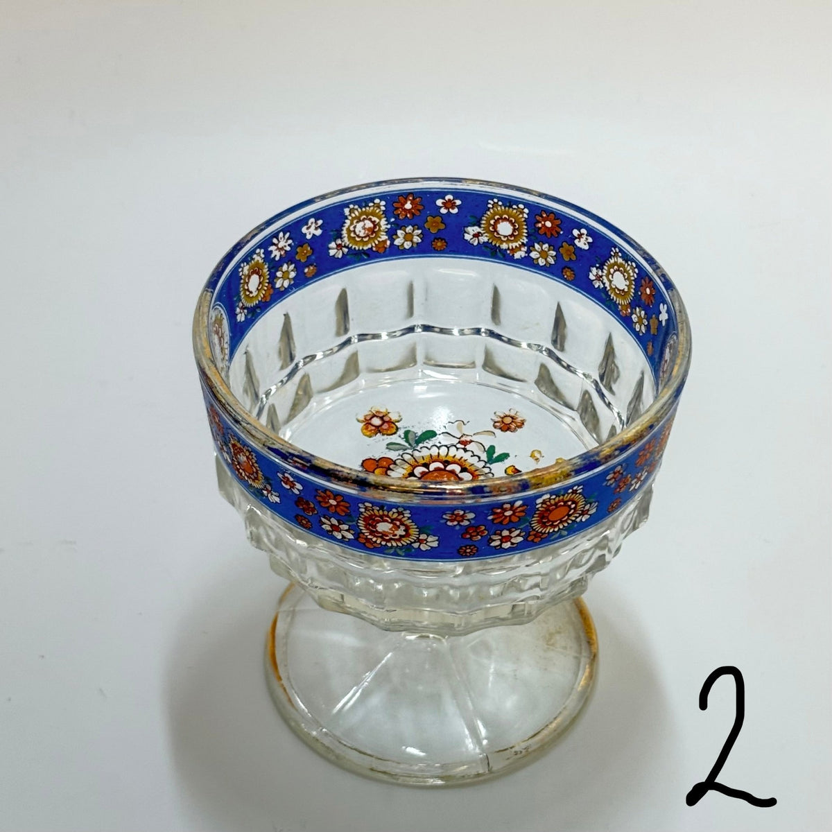 Italiensk champagne/dessertskål på fod i emaljemalet glas – 1960’erne - Frøken Lilly