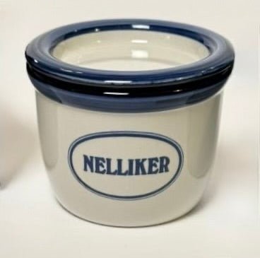 Knabstrup krydderikrukker med låg, hvid og blå glasur - Frøken Lilly