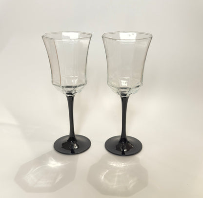 Luminarc Octime rødvinsglas med sort stilk — fransk retrodesign fra 80’erne - Frøken Lilly