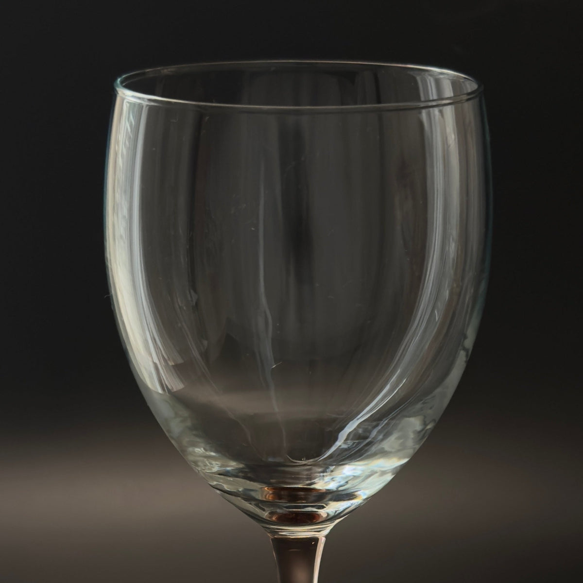 Luminarc rødvinsglas med rosafarvet stilk – fransk vintage - Frøken Lilly