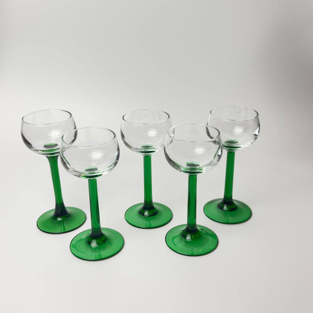 Luminarc små hvidvinsglas med grøn stilk – sæt med 4+ - Frøken Lilly