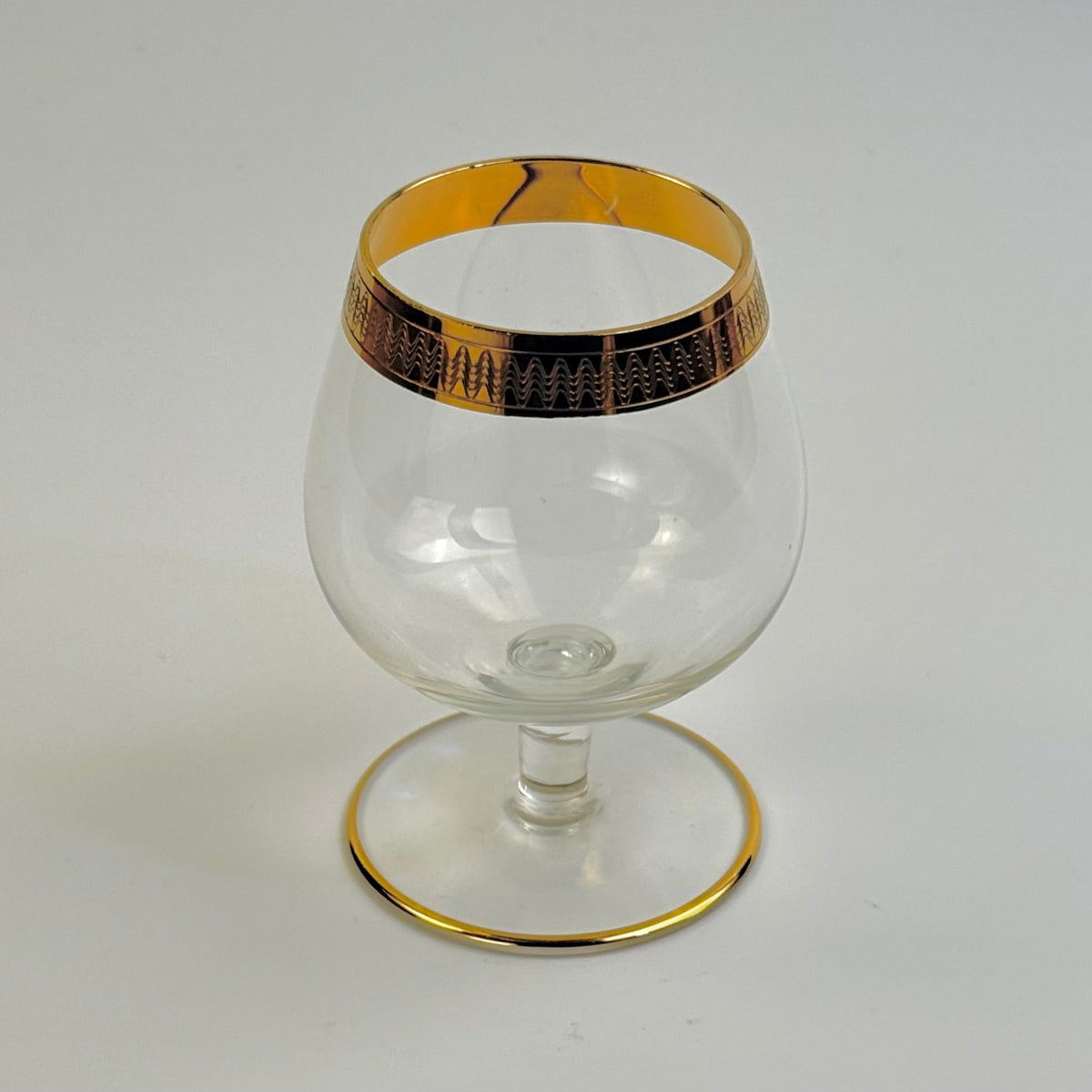 Lyngby Glas Tosca cognacglas i krystal med bred ciseleret guldkant, 1960'erne - Frøken Lilly