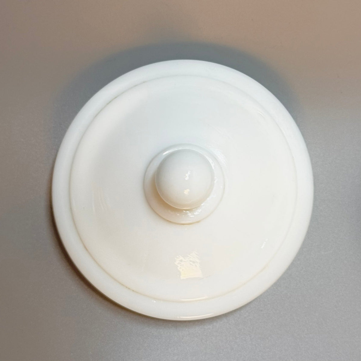 Opbevaringskrukker med låg i opalineglas – italiensk vintage - Frøken Lilly