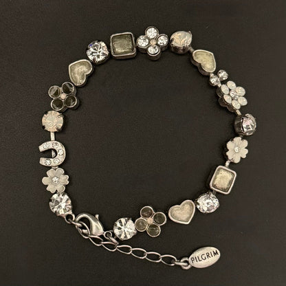 Pilgrim armbånd med charms og rhinsten – sølvfarvet - Frøken Lilly