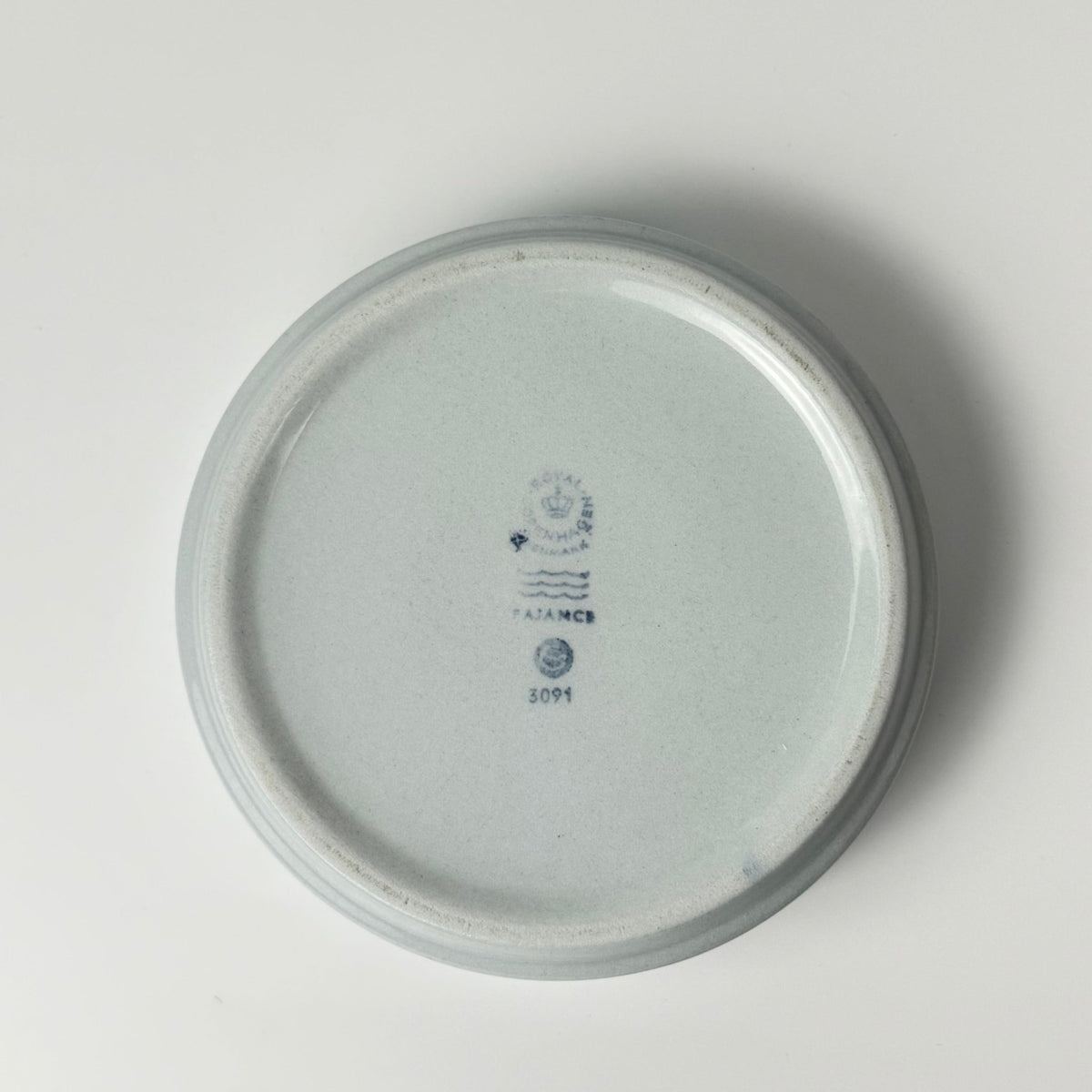 Royal Copenhagen Fajance Lysestage nr. 3091 – Ø 12,5 cm – Danmark - Frøken Lilly