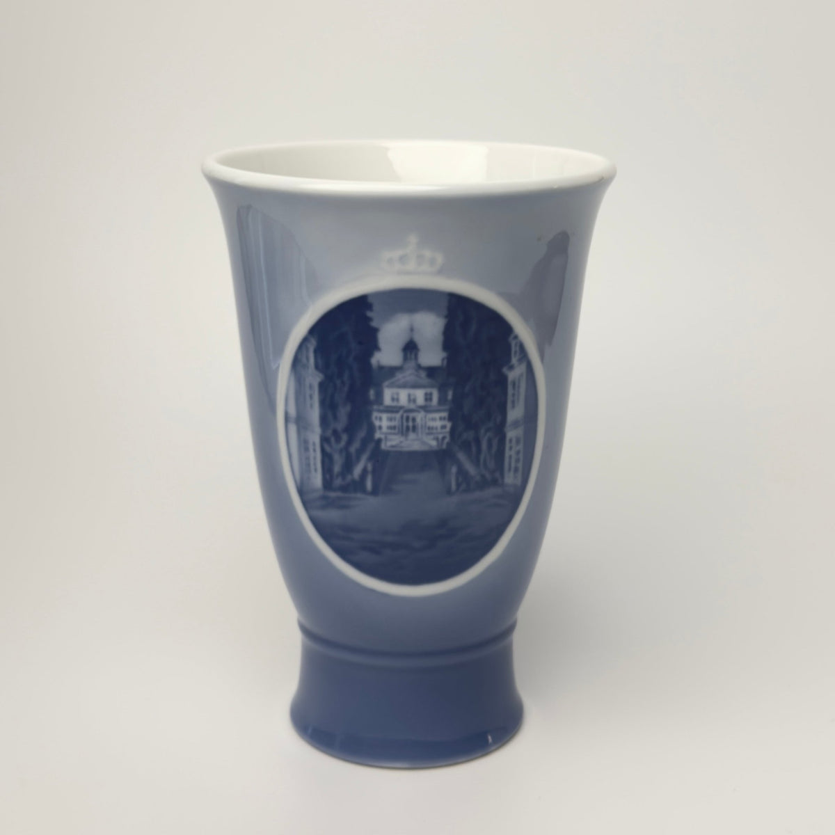 Royal Copenhagen rundskue vase 1937 i 1. sortering - Frøken Lilly