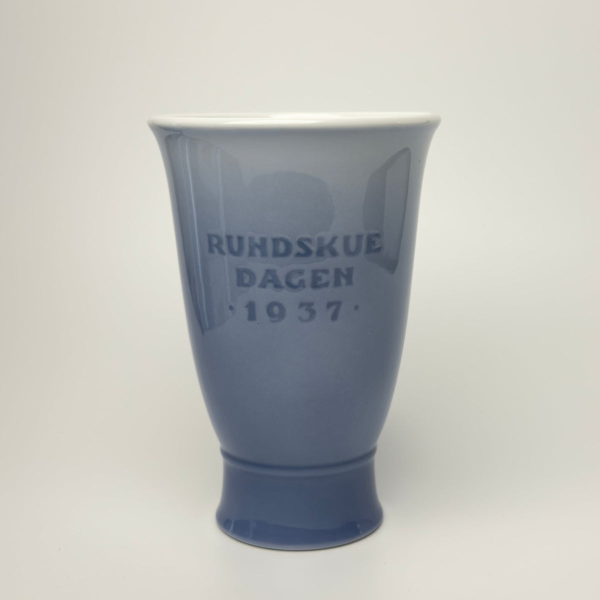Royal Copenhagen rundskue vase 1937 i 1. sortering - Frøken Lilly