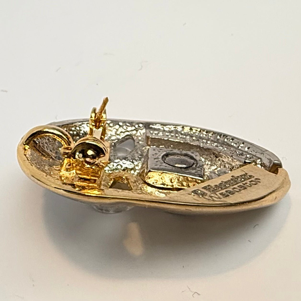 Svensk design broche med dobbelt maske – MärkesMännen / Electrolux Wascator - Frøken Lilly