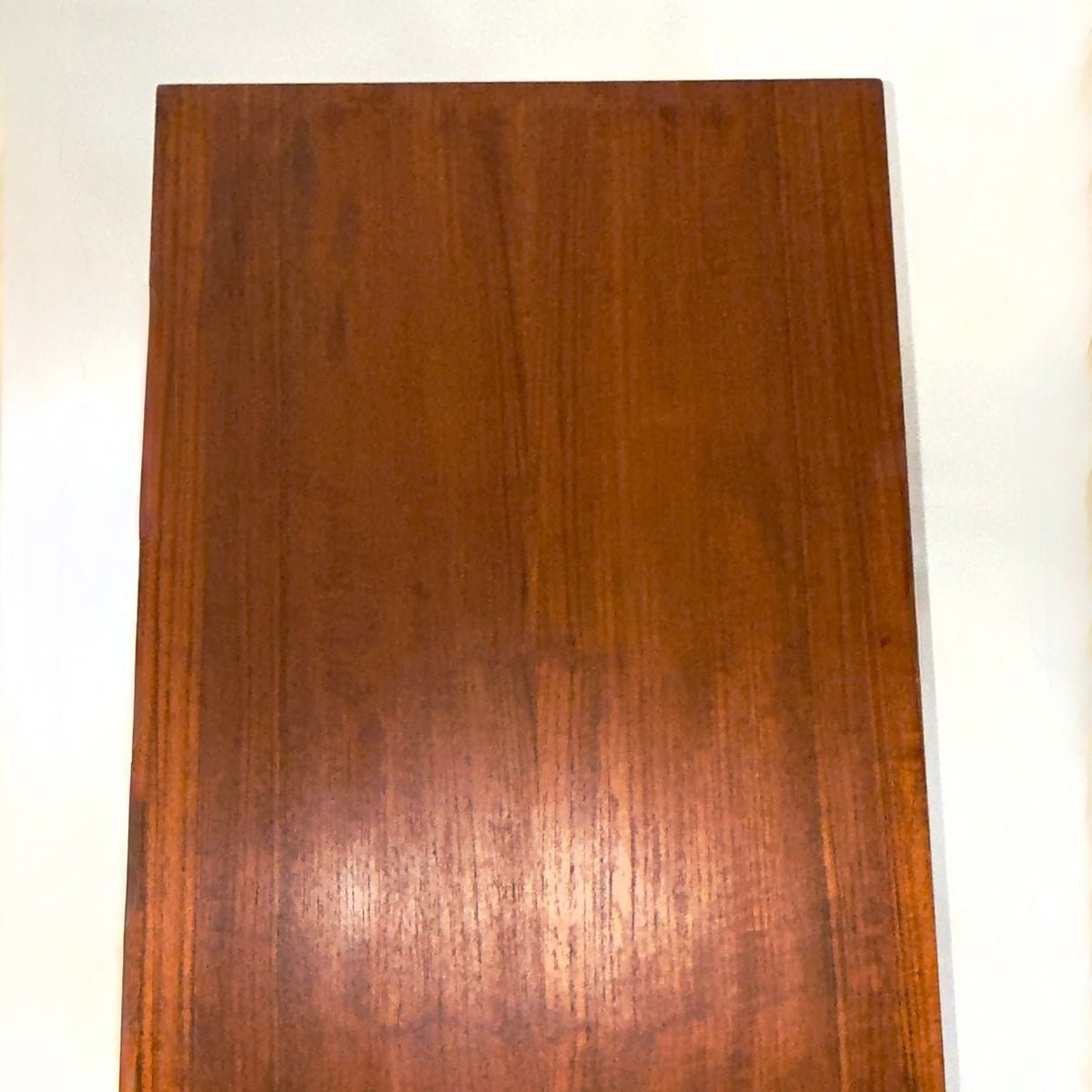 Teak rullebord / sidebord med messingdetaljer – det dansk design stil - Frøken Lilly