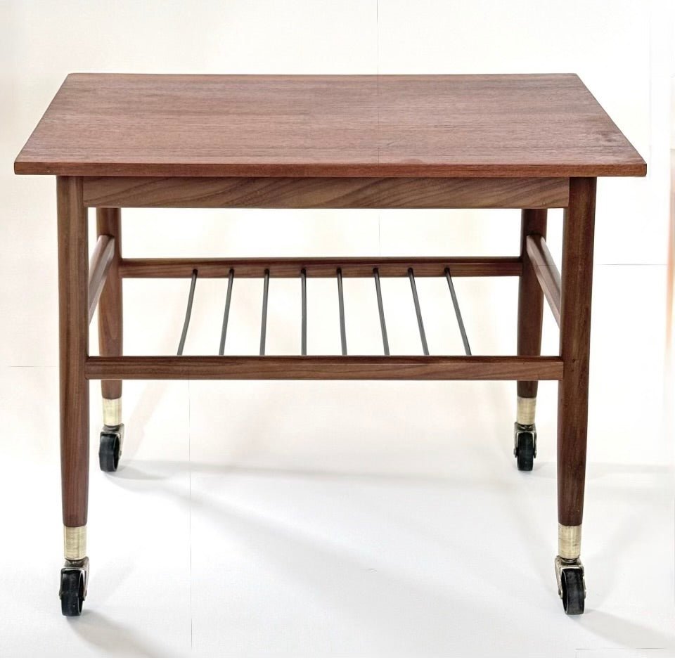 Teak rullebord / sidebord med messingdetaljer – det dansk design stil - Frøken Lilly