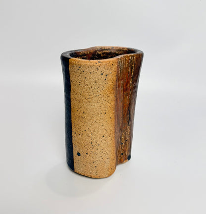 Tue Poulsen keramikvase i stentøj – organisk form, brun/sand glasur, 1960’erne - Frøken Lilly