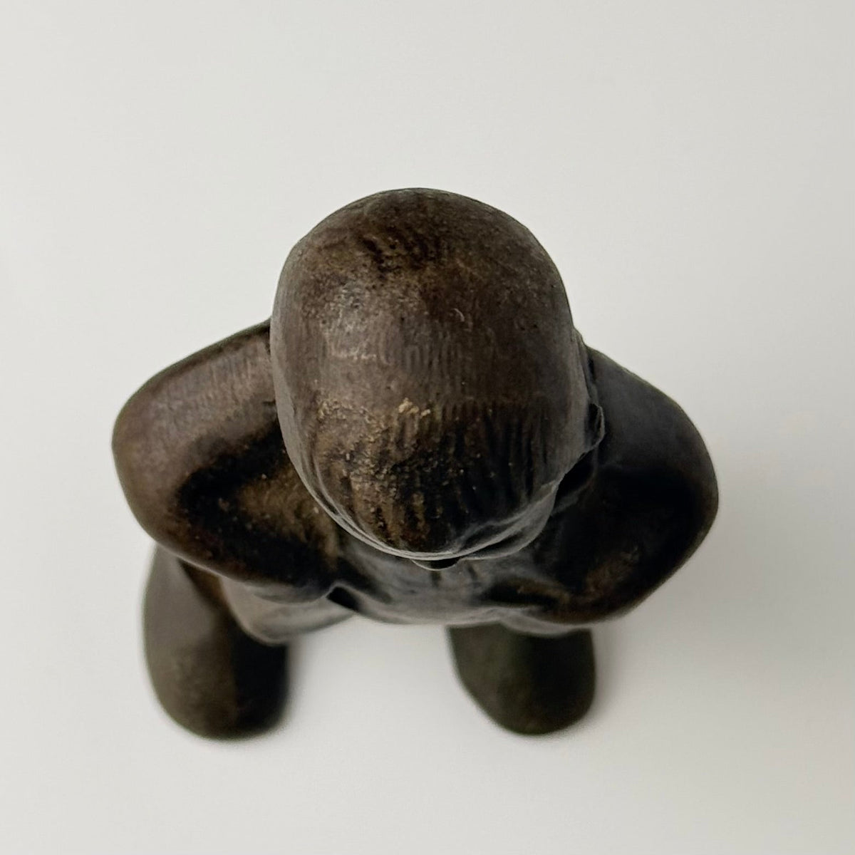 Vintage bronzefigur af pige – 13 cm - Frøken Lilly