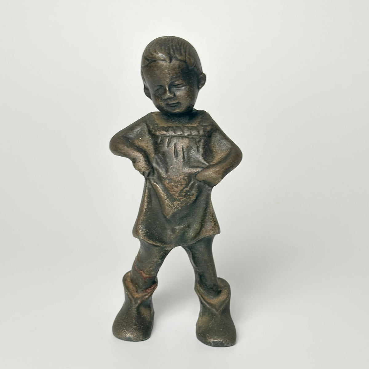 Vintage bronzefigur af pige – 13 cm - Frøken Lilly