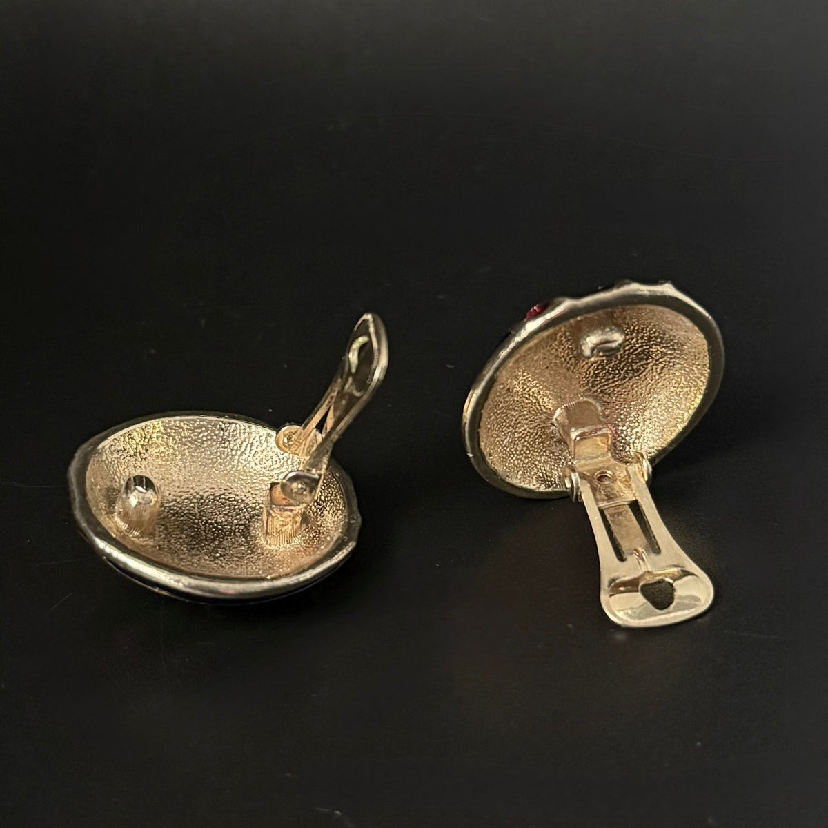 Vintage clip - on øreringe med poured glass i blå, rød og grøn – 80’er design - Frøken Lilly