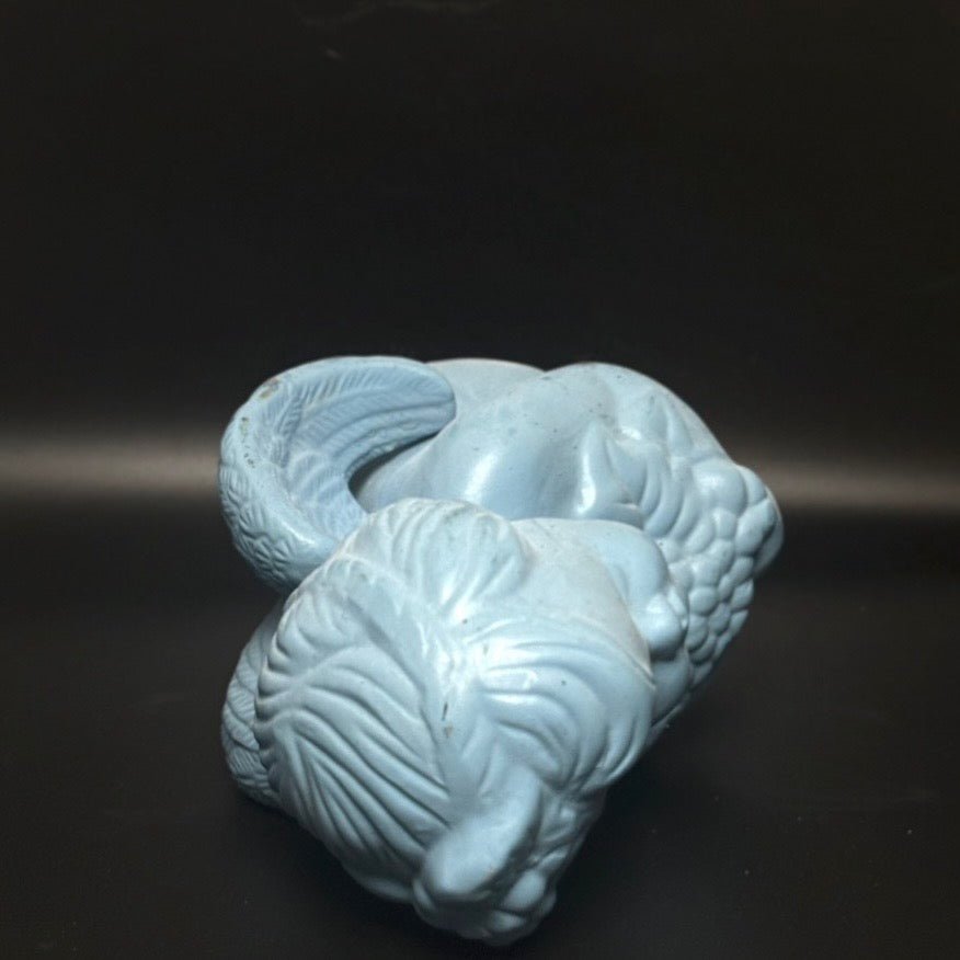 Vintage englebarn figur i keramik – lyseblå kerub - Frøken Lilly