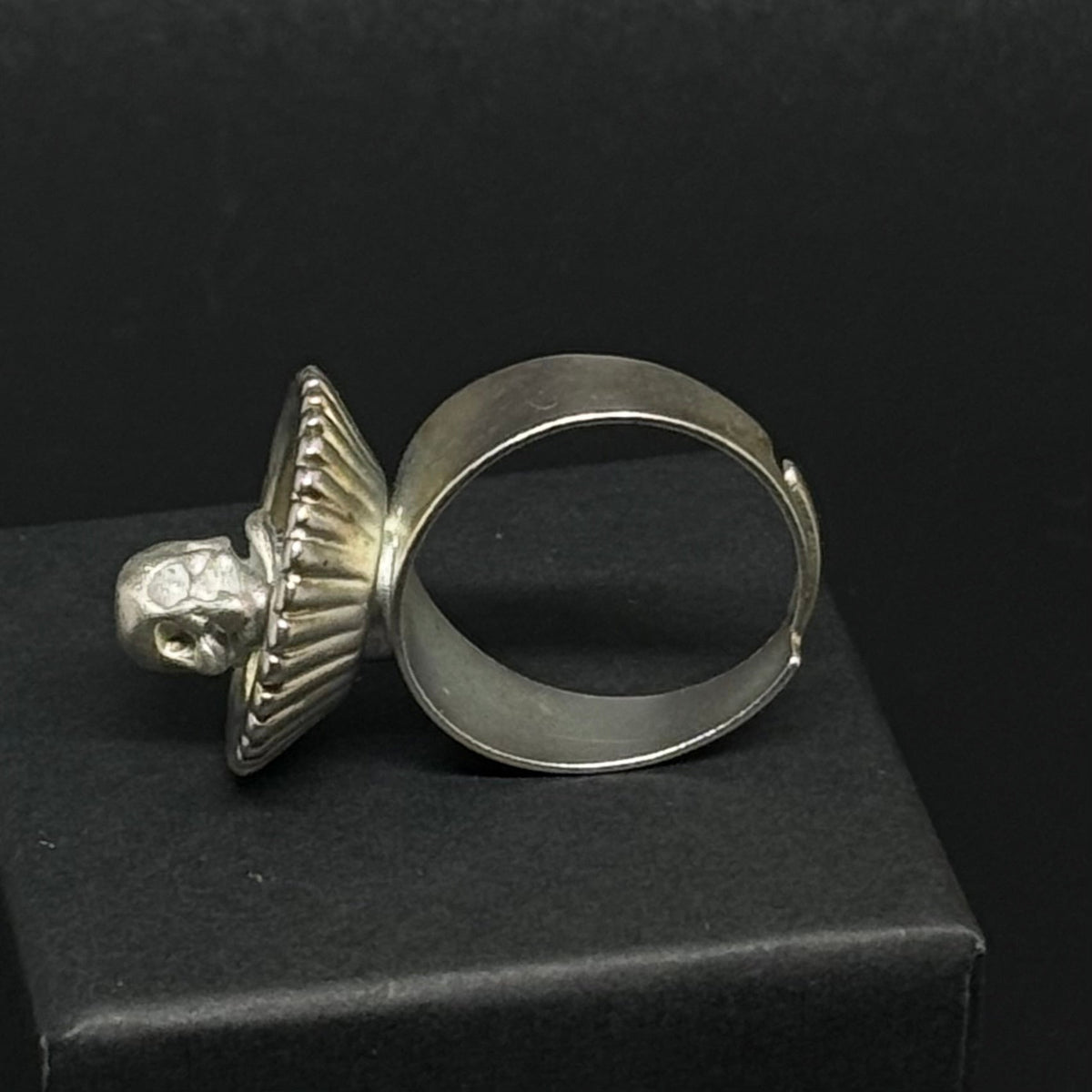 Vintage justerbar ring med dødningehoved - Frøken Lilly